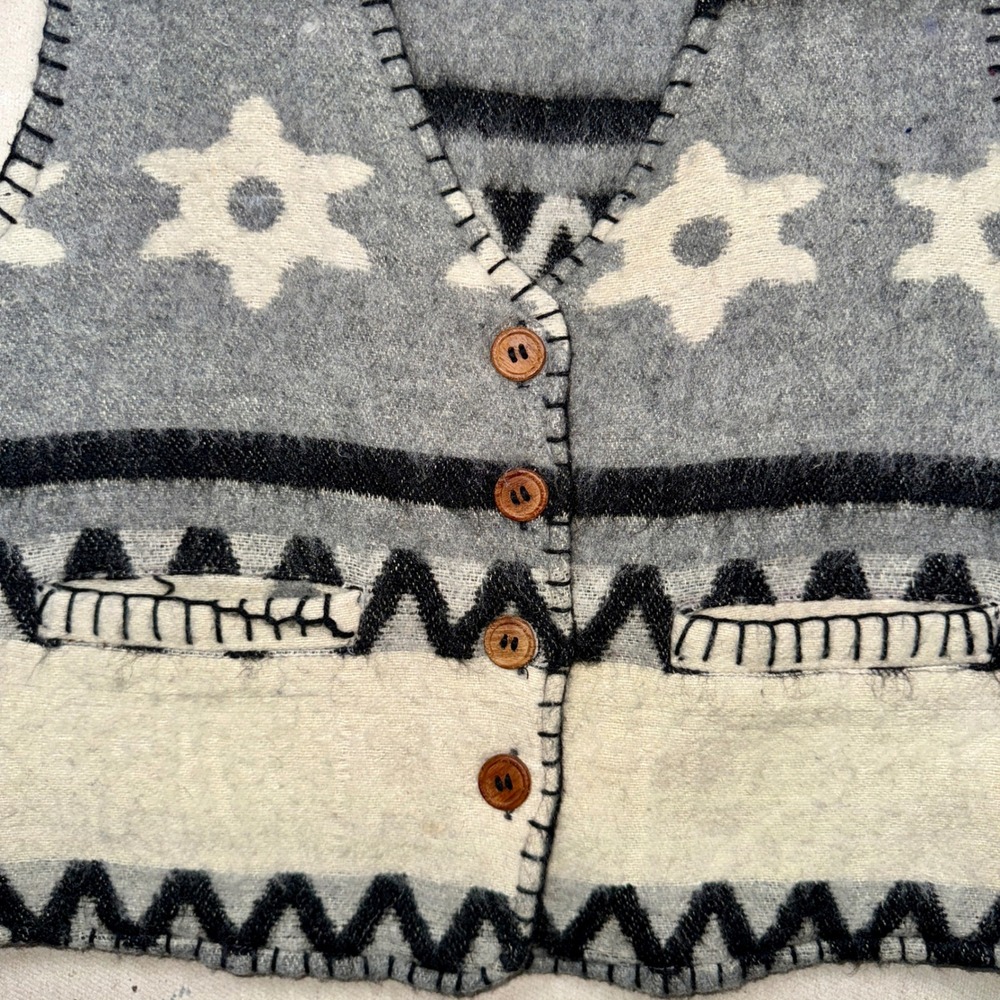 Cheyenne Autumn Womens Wool Blend Southwestern Sweater Vest Grey Boho Small - Picture 2 of 6